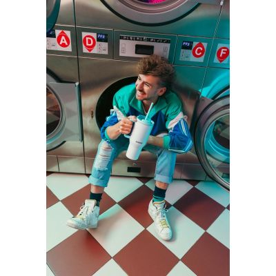 11. Kubek termiczny z teleskopową słomką Kambukka Rio Tumbler 950ml Frosty Coconut