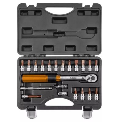 6. Klucz dynamometryczny dwukierunkowy Neo Tools 1/4", 5-25NM, zestaw 21 szt.
