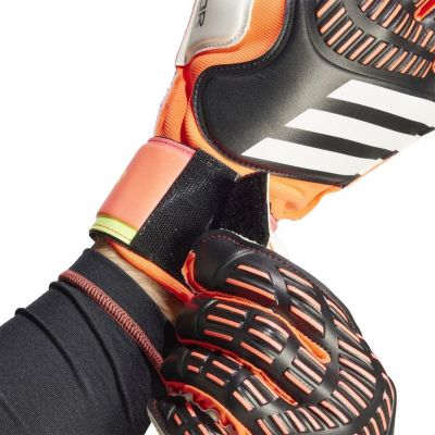 5. RĘKAWICE BRAMKARSKIE ADIDAS PRED GL MTC IN1599 R.8