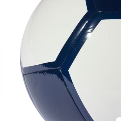 4. Piłka nożna adidas EPP Club IP1652