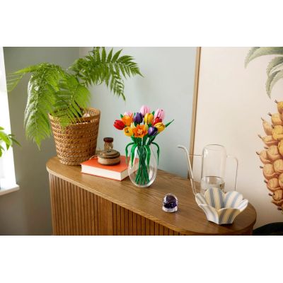 5. LEGO Botanical 11501 Bukiet tulipanów