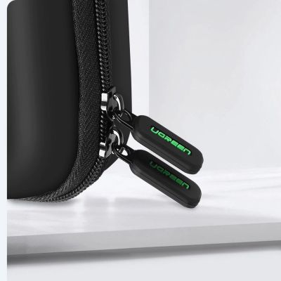 8. Ugreen etui pudełko na dysk twardy HDD i akcesoria 16,5 x 9,5 x 4,5 cm czarny (40707)