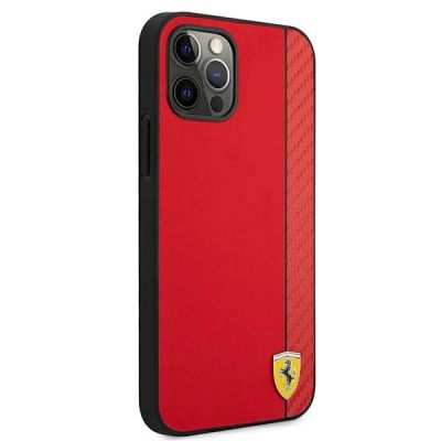 4. Etui Ferrari On Track Carbon Stripe na iPhone 12 Pro Max - czerwone