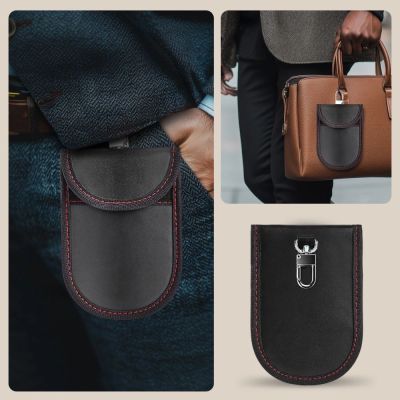 5. Etui RFID Tech-Protect KLR100 - czarno-czerwone
