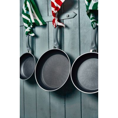 9. Patelnia BALLARINI Lazise 20 cm 75003-052-0