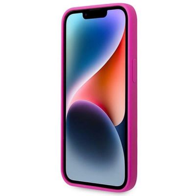 5. Etui Guess Silicone Vintage Gold Logo na iPhone 14 - fuksjowe