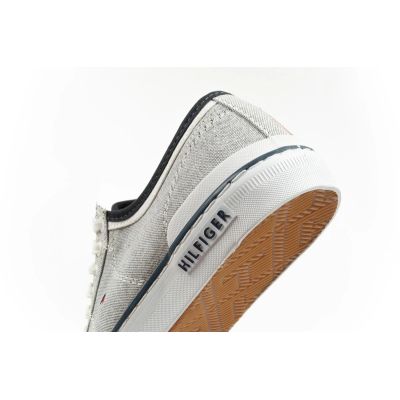 21. Buty Tommy Hilfiger M FM0FM00401