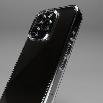 10. Etui SBS Extreme Active D3O do iPhone 16 Pro Max - przezroczyste