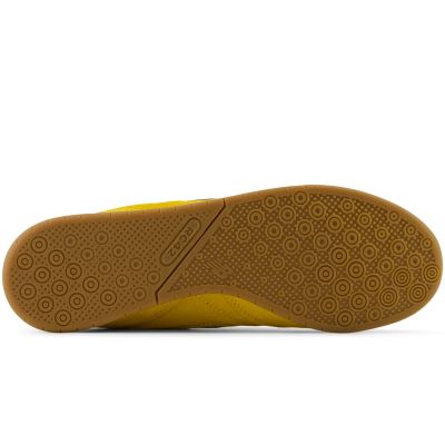 9. Buty sportowe New Balance URC42BC