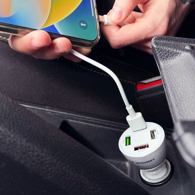 8. Ładowarka samochodowa Wozinsky WCCAW 50W 4x USB-A QC - biała