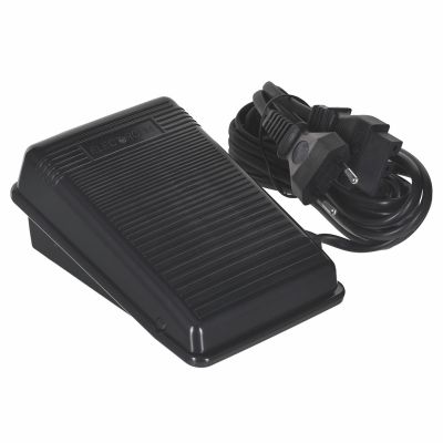 13. Maszyna do szycia Singer SMC 4423/00