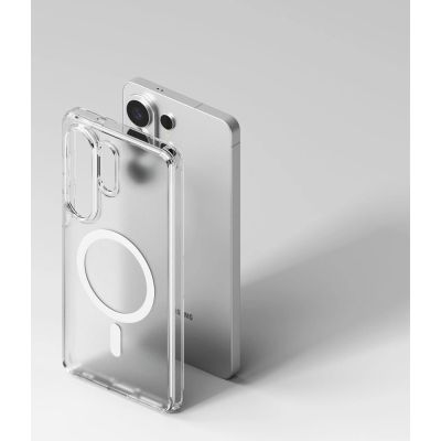 5. Etui Ringke Fusion Magnetic MagSafe na Samsung Galaxy S26 Ultra - przezroczyste