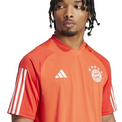 5. Koszulka adidas FC Bayern Training JSY M IQ0608