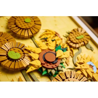18. LEGO Art 31215 „Słoneczniki” Vincent van Gogh