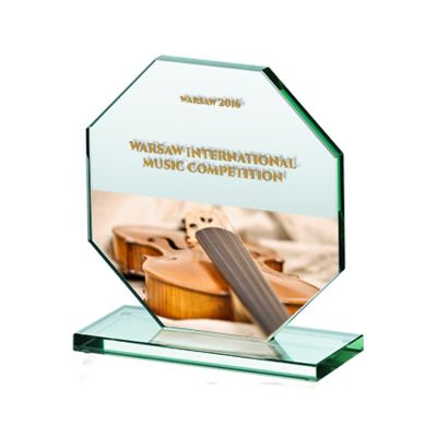 5. Trofeum szklane z nadrukiem kolorowym LuxorJet grawerowane oraz wypełnione farbą