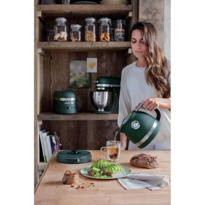 5. Czajnik elektryczny KitchenAid 5KEK1522EPP