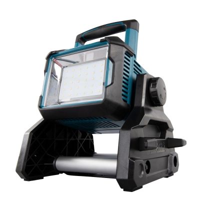 12. Makita Lampa LED 18V/14,4V DML811 1800lx/3000lm z zasilaniem AC