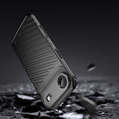3. Etui Thunder Case na iPhone 17 Air - czarne