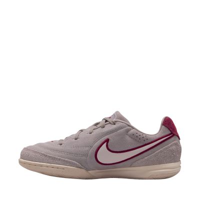 5. Buty piłkarskie dla dzieci Nike Tiempo Streetgato beżowe IO9608 216