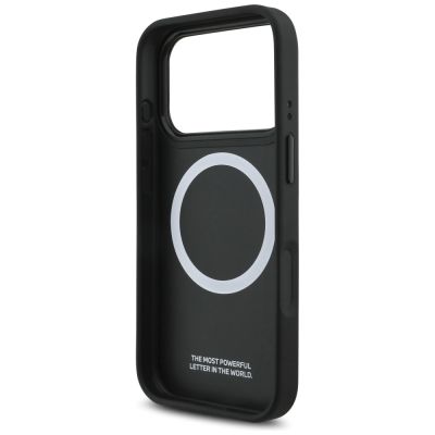 7. Etui BMW M Tricolor Metal Logo MagSafe do iPhone 17 Pro - czarne