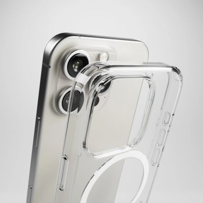 3. Etui silikonowe Puro Impact Clear D3O MagSafe do iPhone 16 Pro - przezroczyste