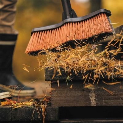5. Fiskars 1025921 miotła Zewnętrzna Czarny