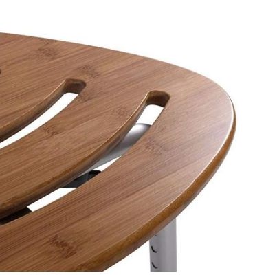 2. Taboret kąpielowy drewniany