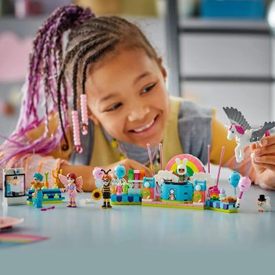 8. LEGO FRIENDS 42661 COSTUME PLEGO ARTY WITH UNICORN & FAIRY