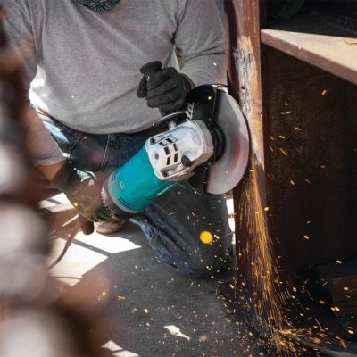 3. Makita GA9070X1 szlifierka kątowa 6600 RPM 2400 W 3,6 kg
