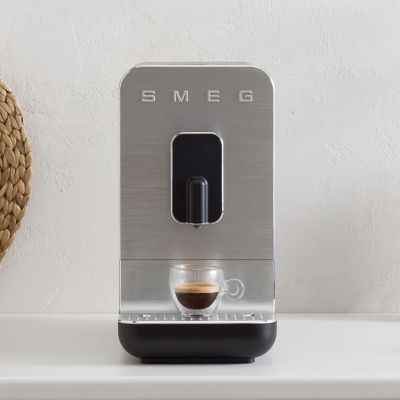 91. Smeg BCC11BLMEU ekspres do kawy Pełna automatyka Ekspres do espresso 1,4 l