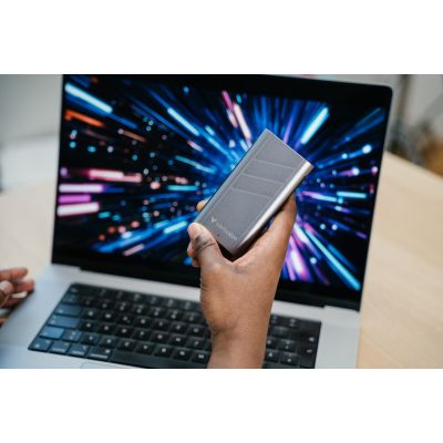 2. Verbatim TurboMetal SSD USB4 2TB USB Type-C USB4 Gen 2x2 Srebrny