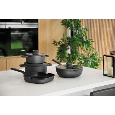 6. BergHOFF Leo Stone+ 4,4 l Czarny Aluminium