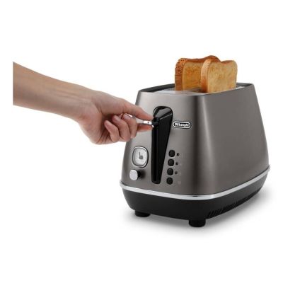 3. Toster elektryczny DeLonghi Distinta CTIN2103.TB