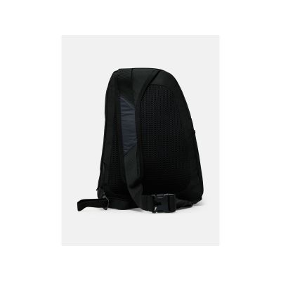 2. Torba PEAK PERFORMANCE Outdoor Crossbody Bag kolor czarny