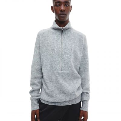 2. Sweter Calvin Klein Haff M K10K110395