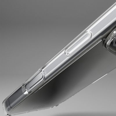 6. Etui SBS Extreme Active D3O do iPhone 16 Pro - przezroczyste