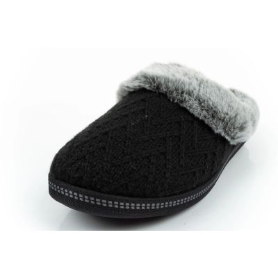 31. Kapcie Skechers W 167225/BLK