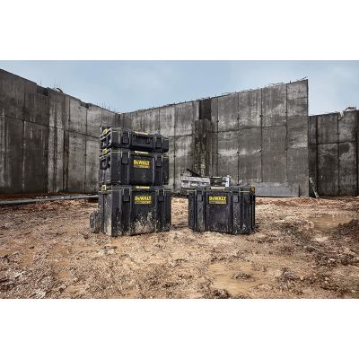 7. Zestaw skrzyń narzędziowych 3w1 DWST83402-1 DEWALT