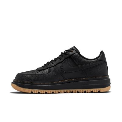 2. Nike Air Force 1 Luxe Czarny 40.5