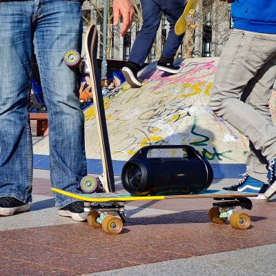 23. Głośnik Nedis Party Boombox 60W LED [60W/ 6Std Akku/ Bluetooth/ TWS/ LED]