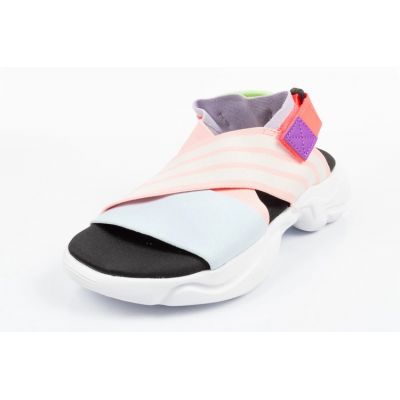 17. Sandały adidas Magmur Sandal W FV1214
