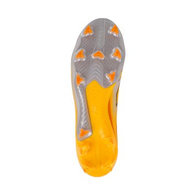6. Buty piłkarskie New Balance Furon Pro V9 FG NBUF2F6ZW