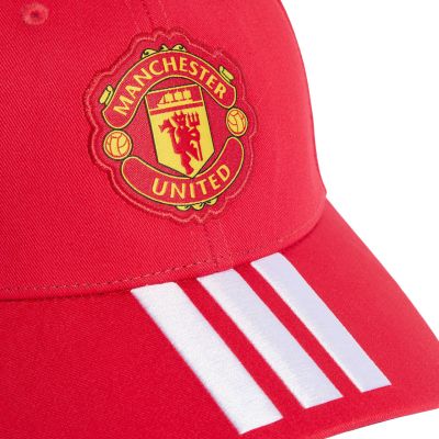 3. Czapka z daszkiem adidas Manchester United czerwona KT0648