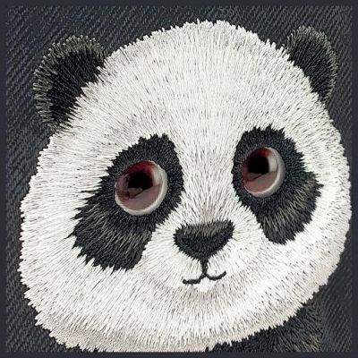 7. Etui Nimmy Big Eyed Pet 2.0 Panda na iPhone 15 Pro - czarne
