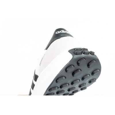 23. Buty sportowe adidas Run 70s M GY3884