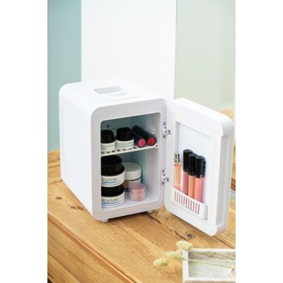 23. Mini lodówka z lustrem ADLER AD 8085