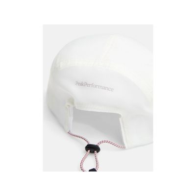 3. Czapka PEAK PERFORMANCE Lightweight Cap kolor biały