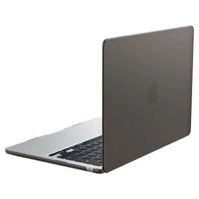2. Etui Spigen AirSkin na MacBook Air 13" 2023/ 2024 / 2025 / 2026 - półprzezroczyste