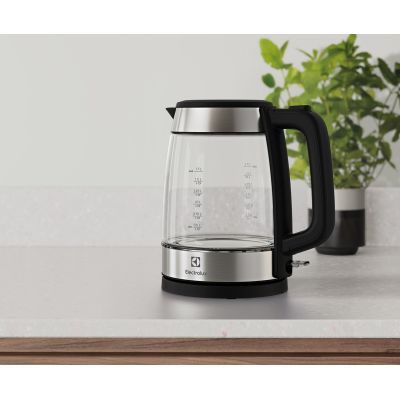 4. Czajnik ELECTROLUX E4GK1-4GB