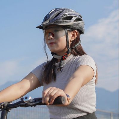 5. Okulary rowerowe Rockbros polaryzacyjne z ochroną UV i wkładką korekcyjną - szare